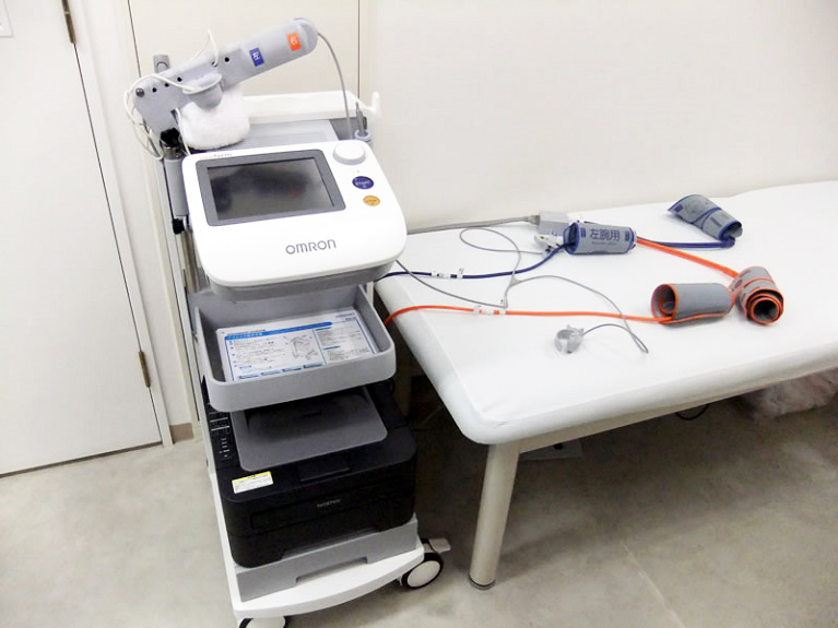 血管伸展性検査装置